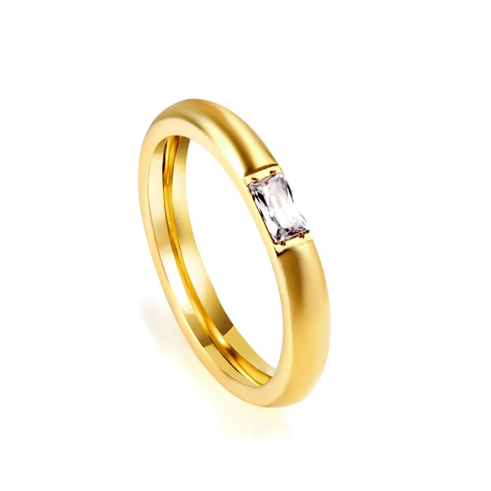 Gold-Toned Ring with a Rectangular Stone – Size 6